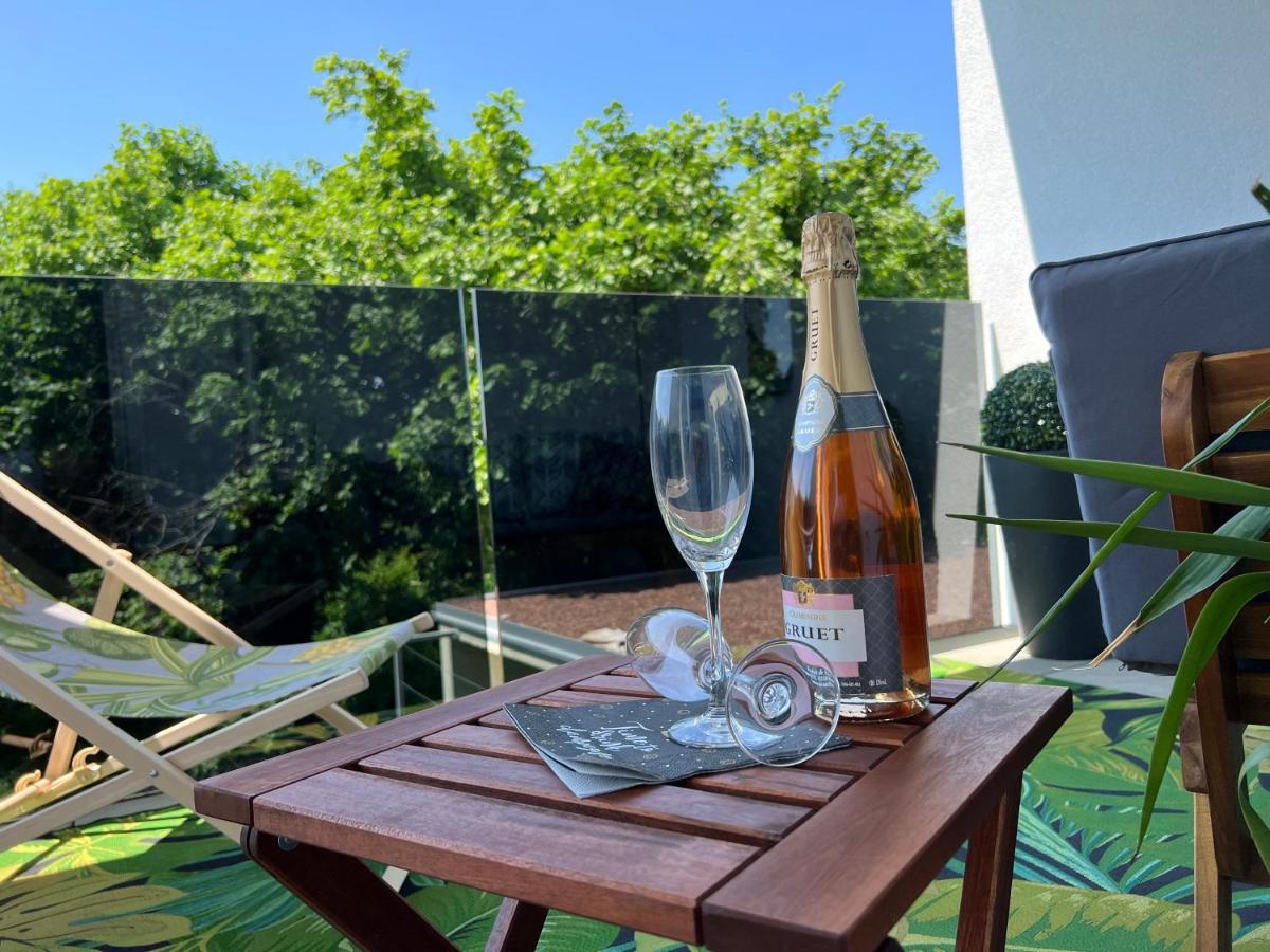 Designapartment Blue Sky -55M2-Free Parking & Wifi Graz Ngoại thất bức ảnh